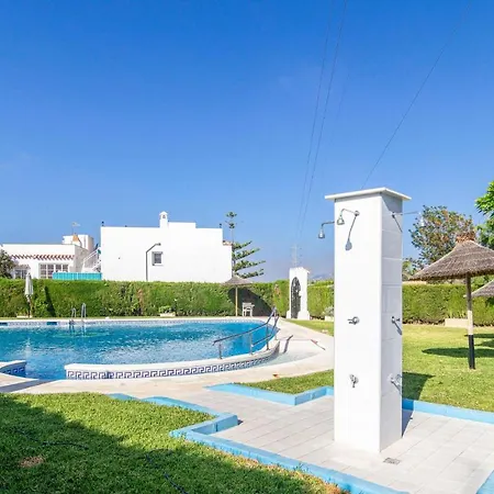 Beautiful In With 3 Bedrooms, Wifi And Outdoor Swimming Pool Сasa de vacaciones Nerja