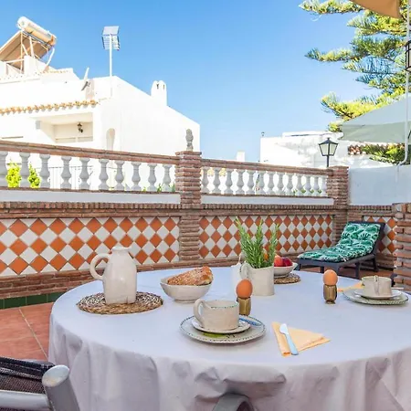 Beautiful In With 3 Bedrooms, Wifi And Outdoor Swimming Pool * Nerja